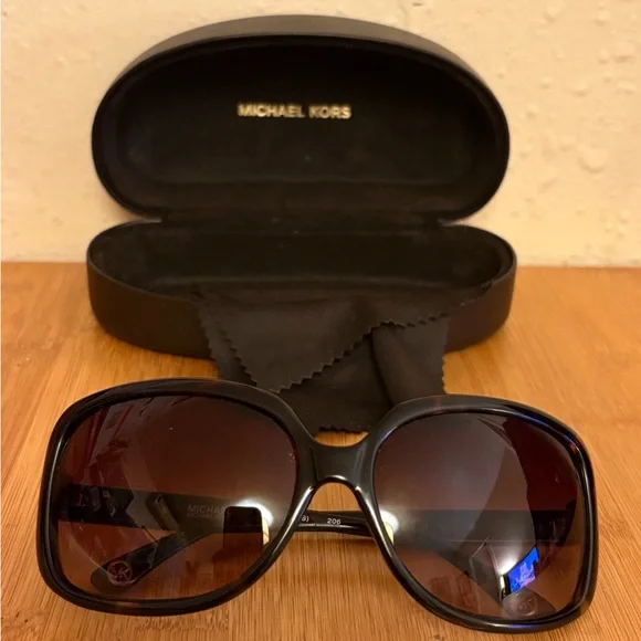 NEW MICHAEL KORS Avila Tortoise Sunglasses With Case & Cloth M2739S new No Tags - Picture 6 of 7